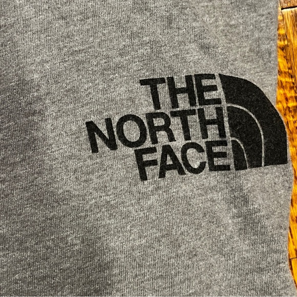 The North Face Men’s Long-Sleeve Simple Dome T-Shirt - Size Small - Picture 2 of 5